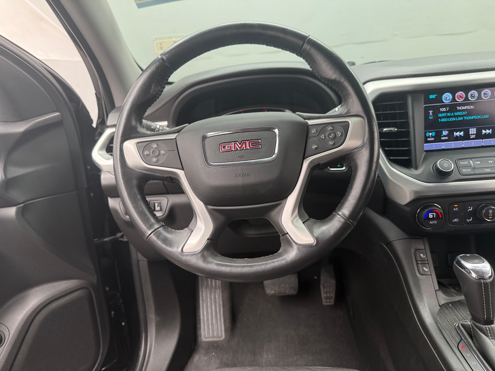 Thumbnail: 2017 GMC Acadia - 4