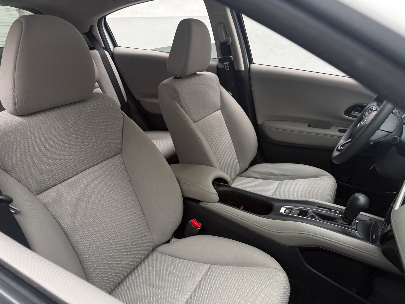 Thumbnail: 2017 Honda HR-V - 2