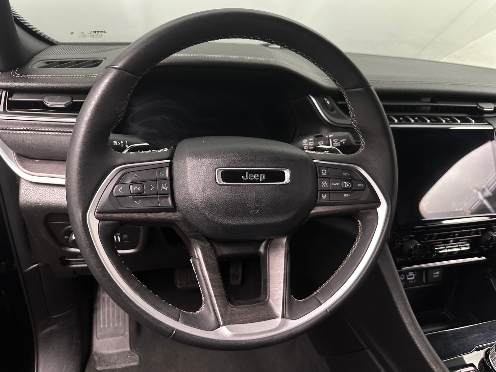 Thumbnail: 2024 Jeep Grand Cherokee - 4
