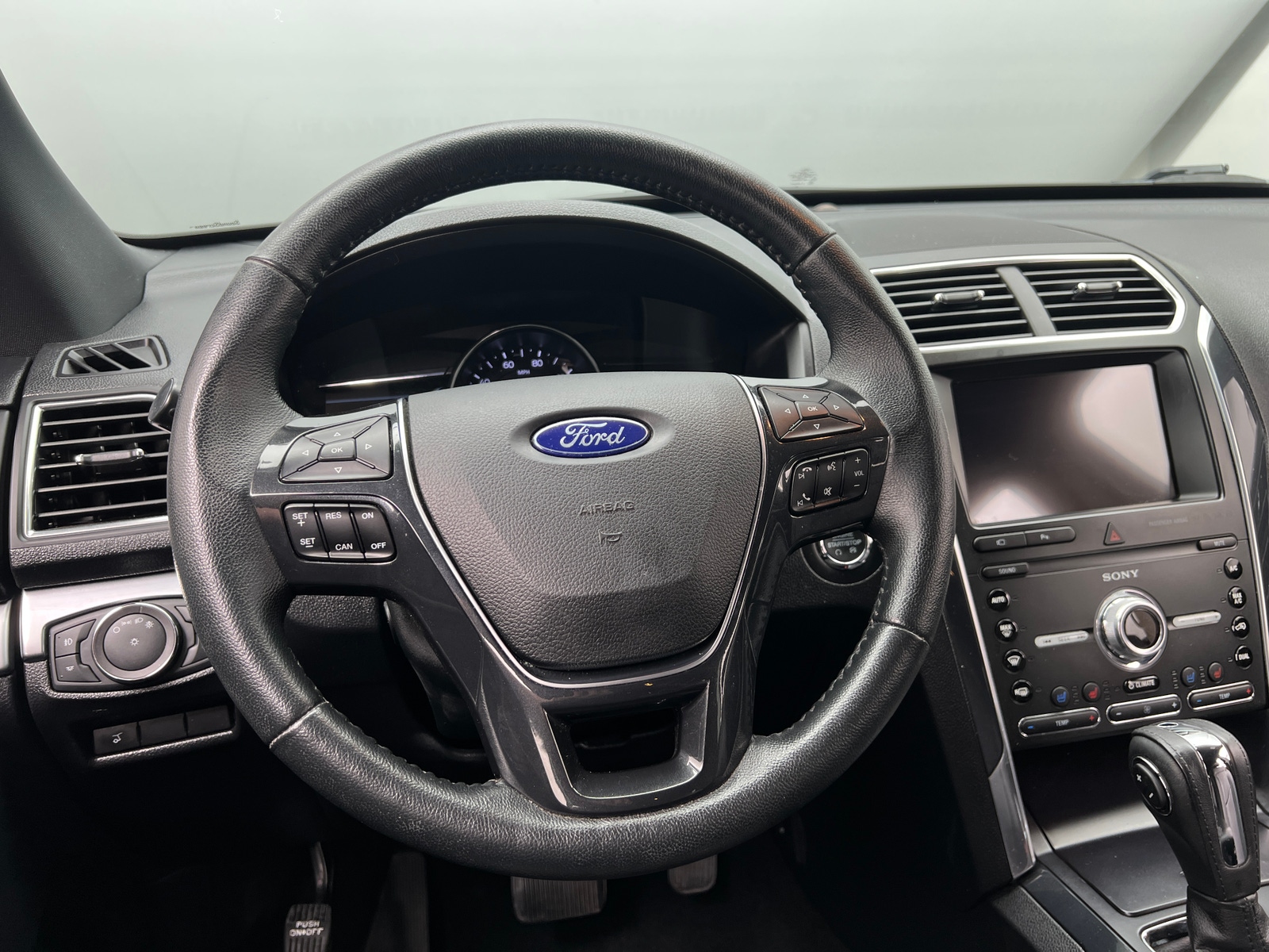Thumbnail: 2019 Ford Explorer - 4