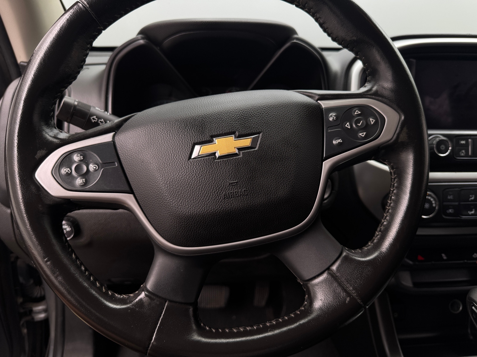 Thumbnail: 2022 Chevrolet Colorado - 5
