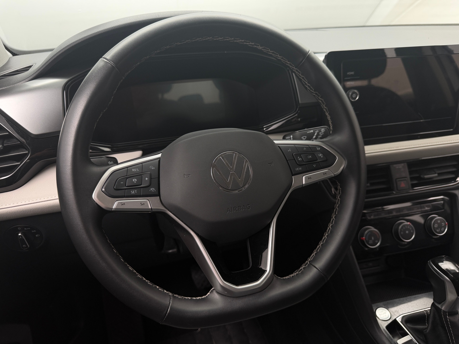 Thumbnail: 2025 Volkswagen Taos - 5
