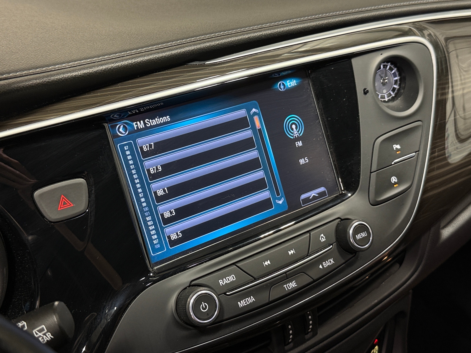 Thumbnail: 2020 Buick Envision - 3