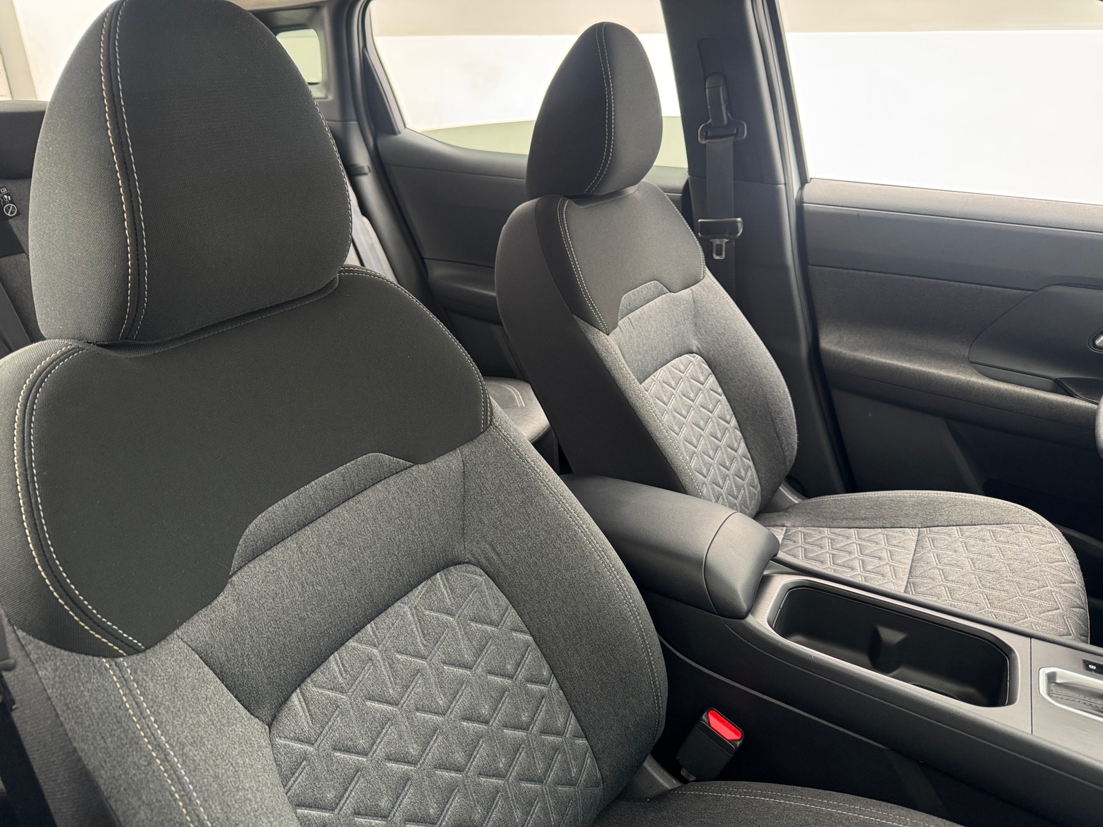 Thumbnail: 2026 Nissan Kicks - 2