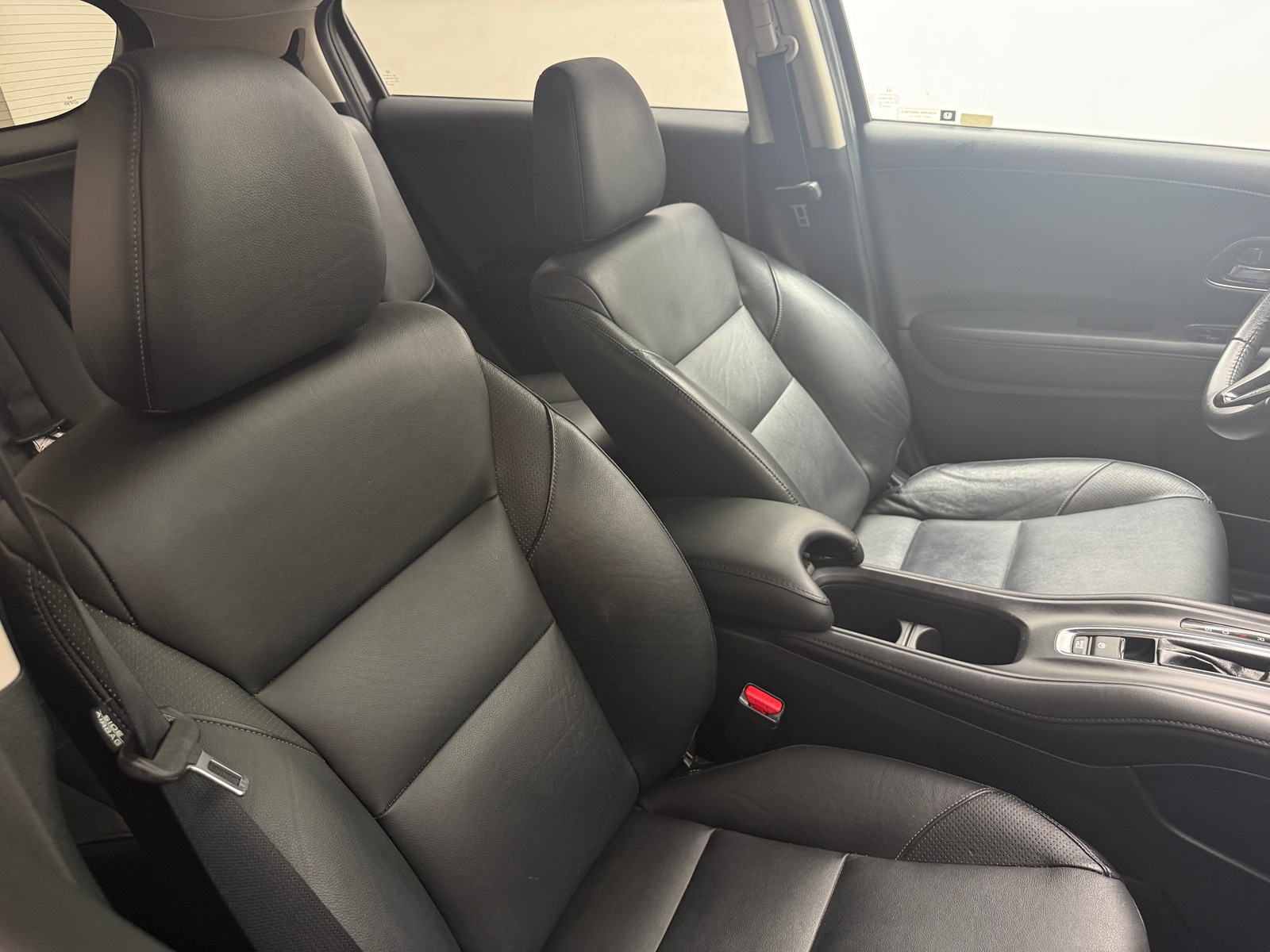 Thumbnail: 2016 Honda HR-V - 2