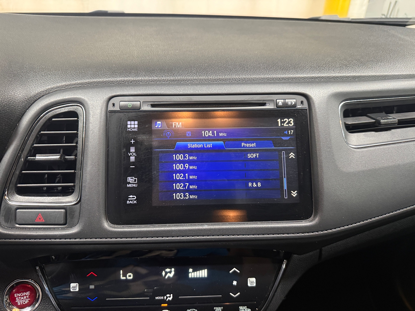 Thumbnail: 2016 Honda HR-V - 4