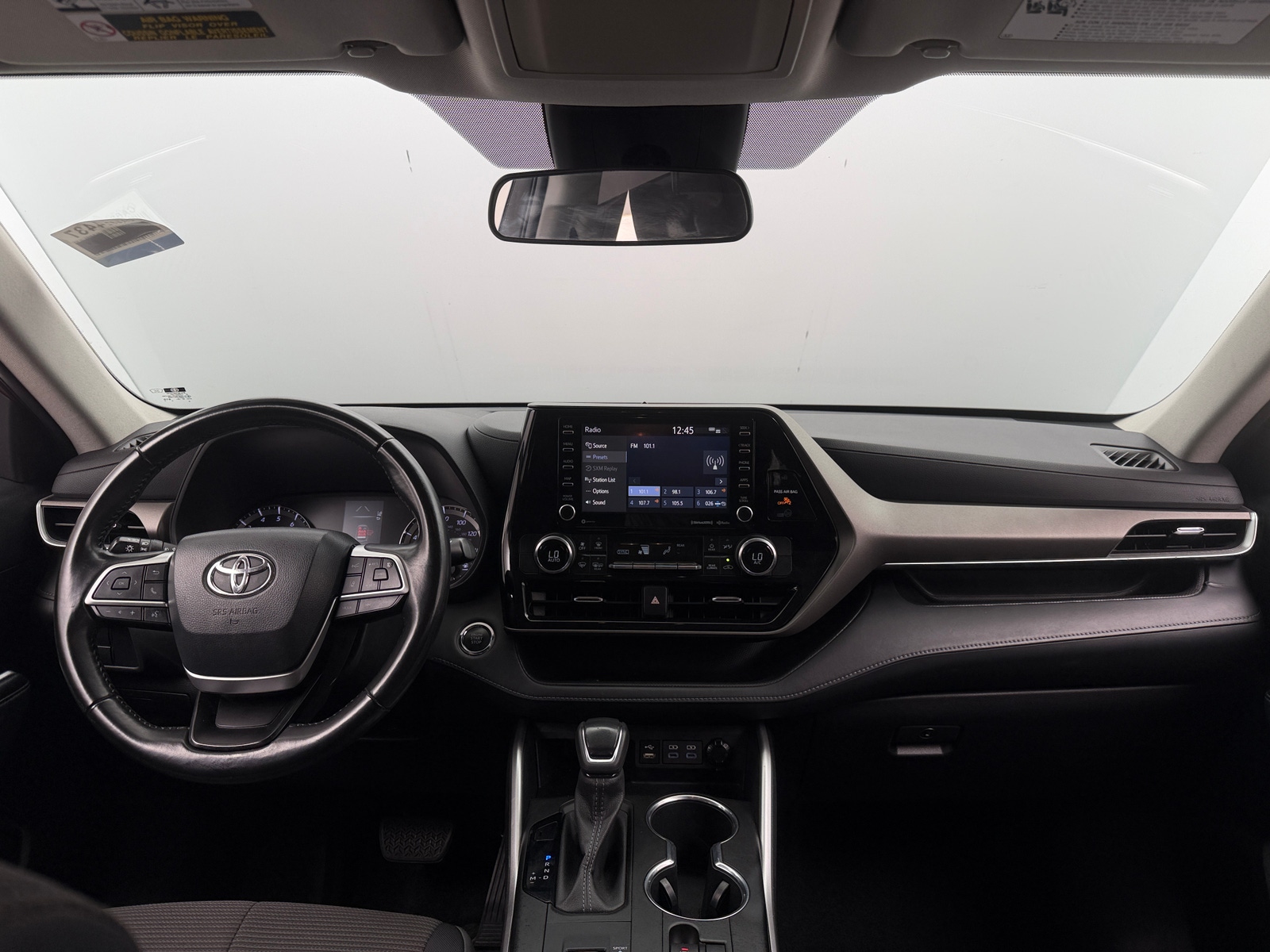 Thumbnail: 2022 Toyota Highlander - 3