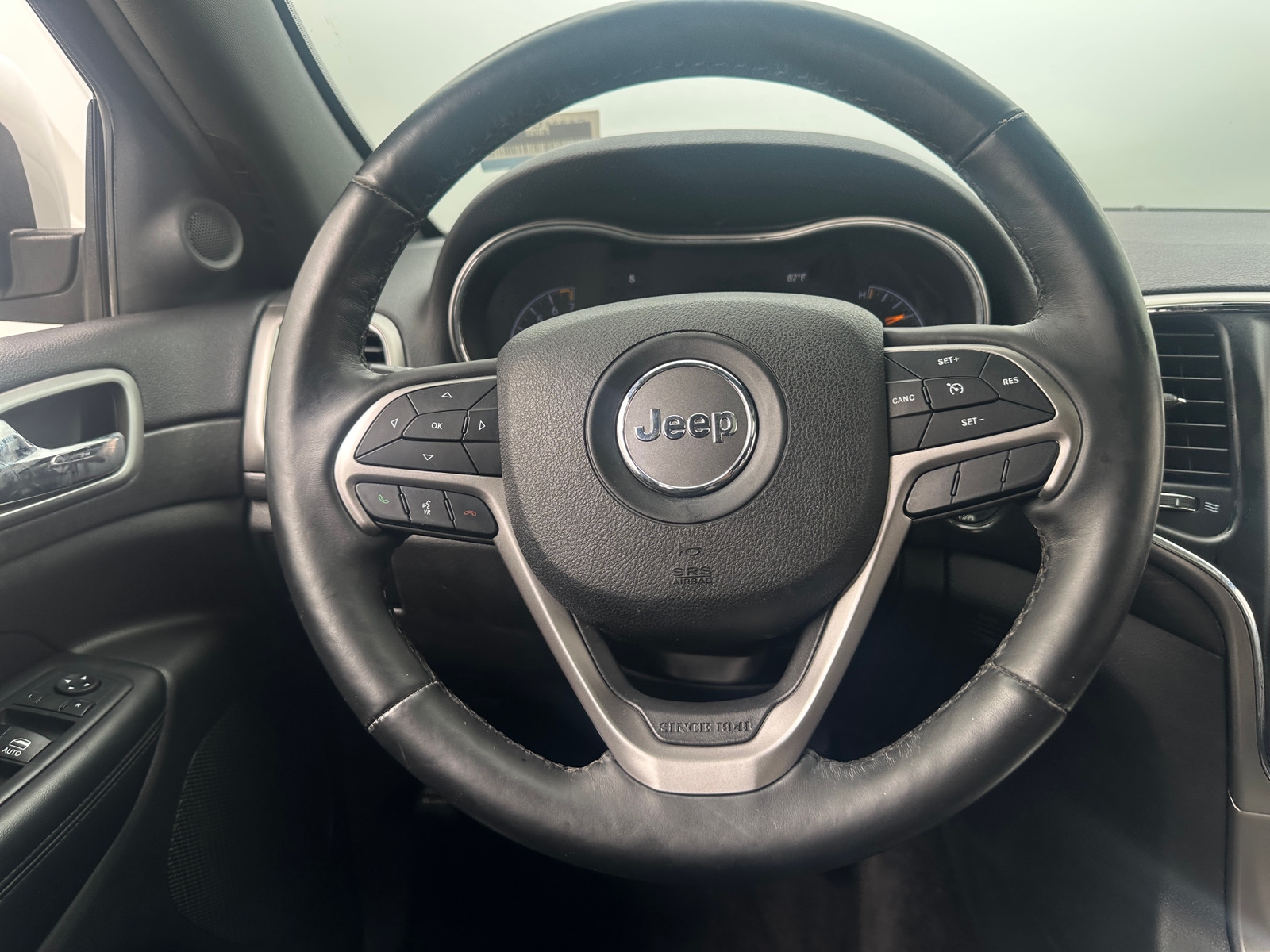 Thumbnail: 2018 Jeep Grand Cherokee - 4
