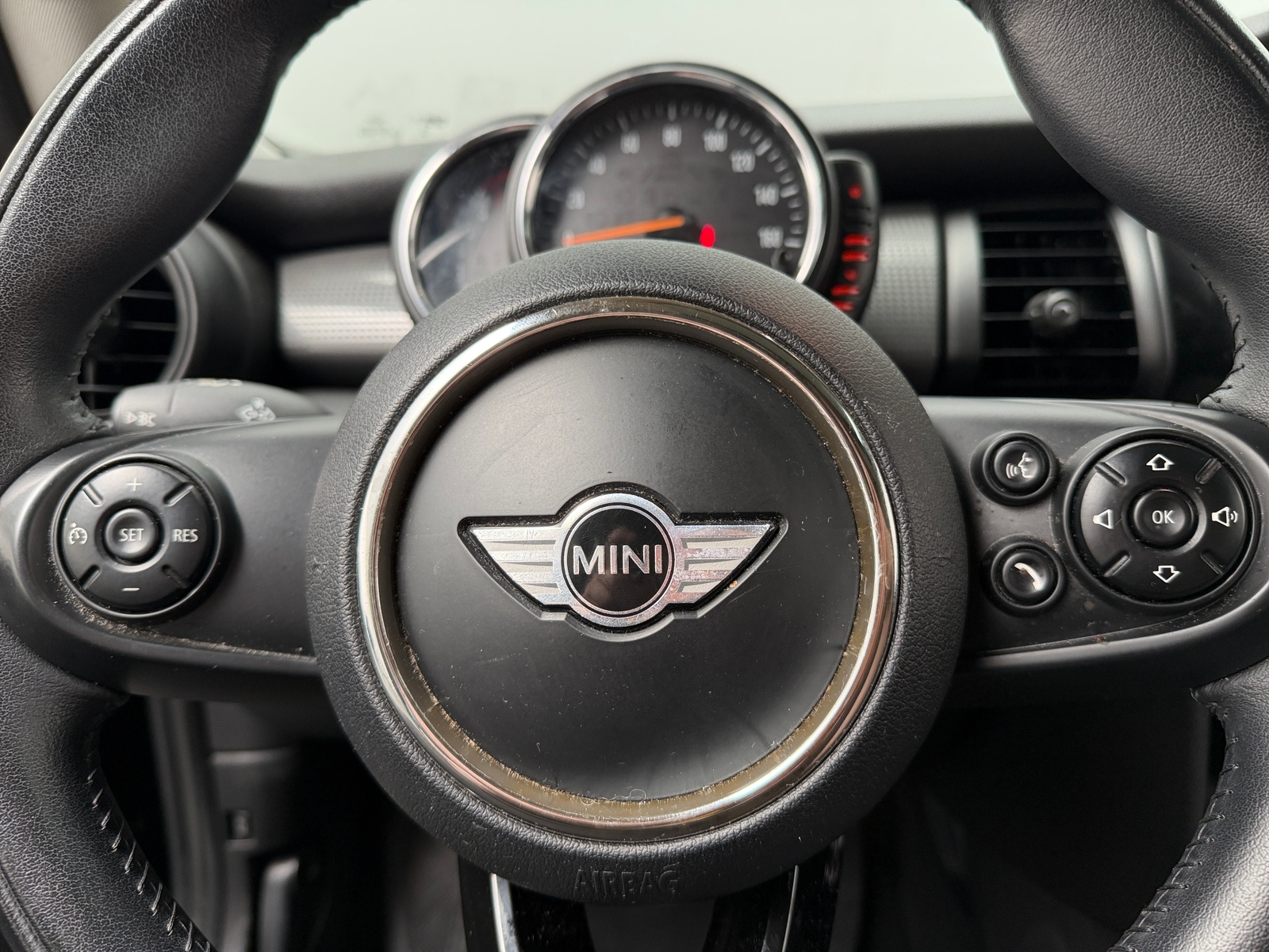 Thumbnail: 2014 MINI Cooper Hardtop - 5
