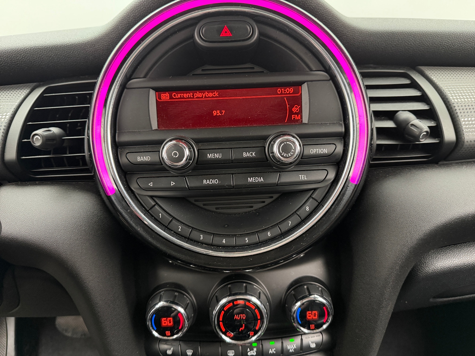 Thumbnail: 2014 MINI Cooper Hardtop - 4