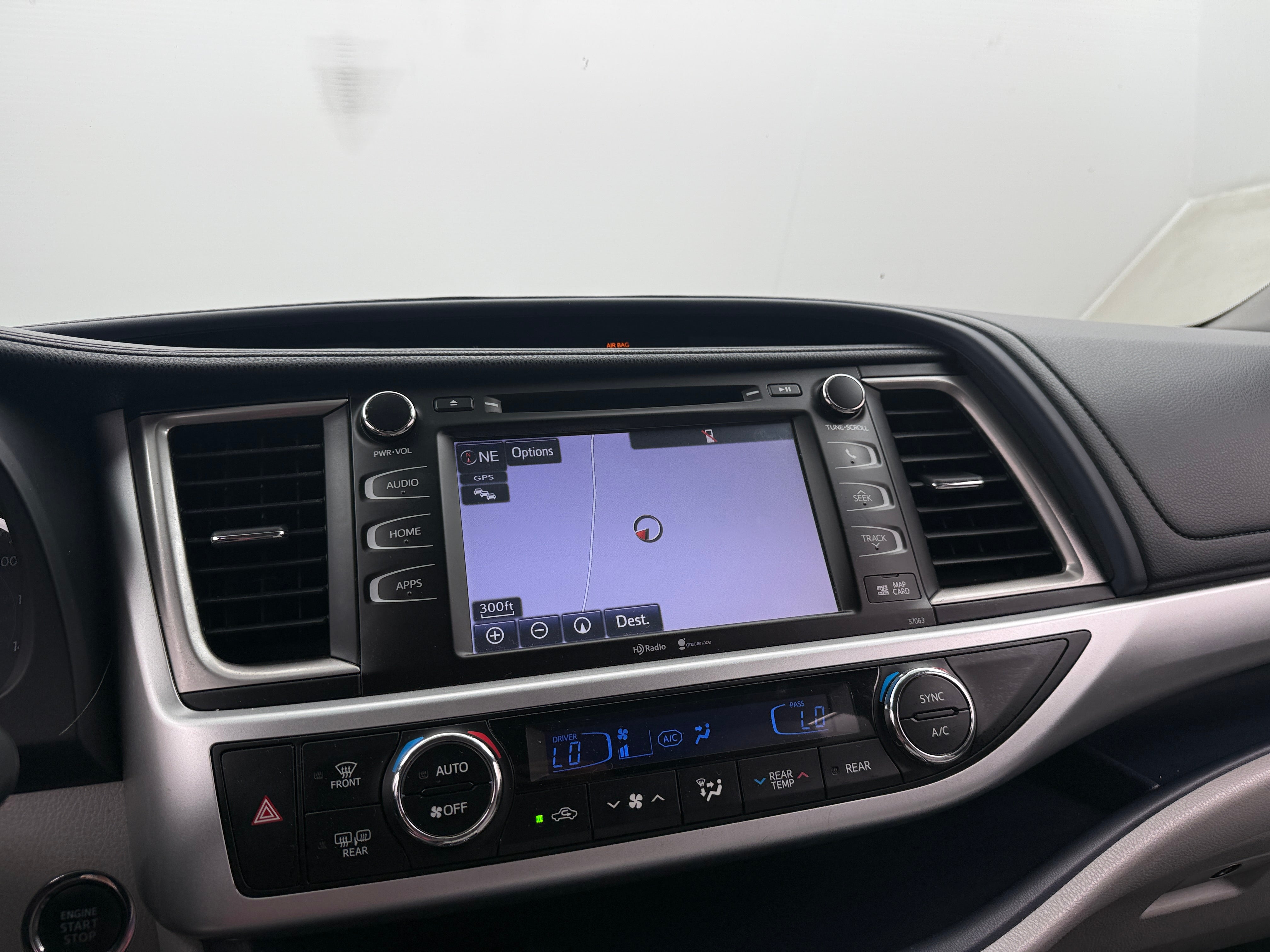 2015 Toyota Highlander XLE - Photo 13