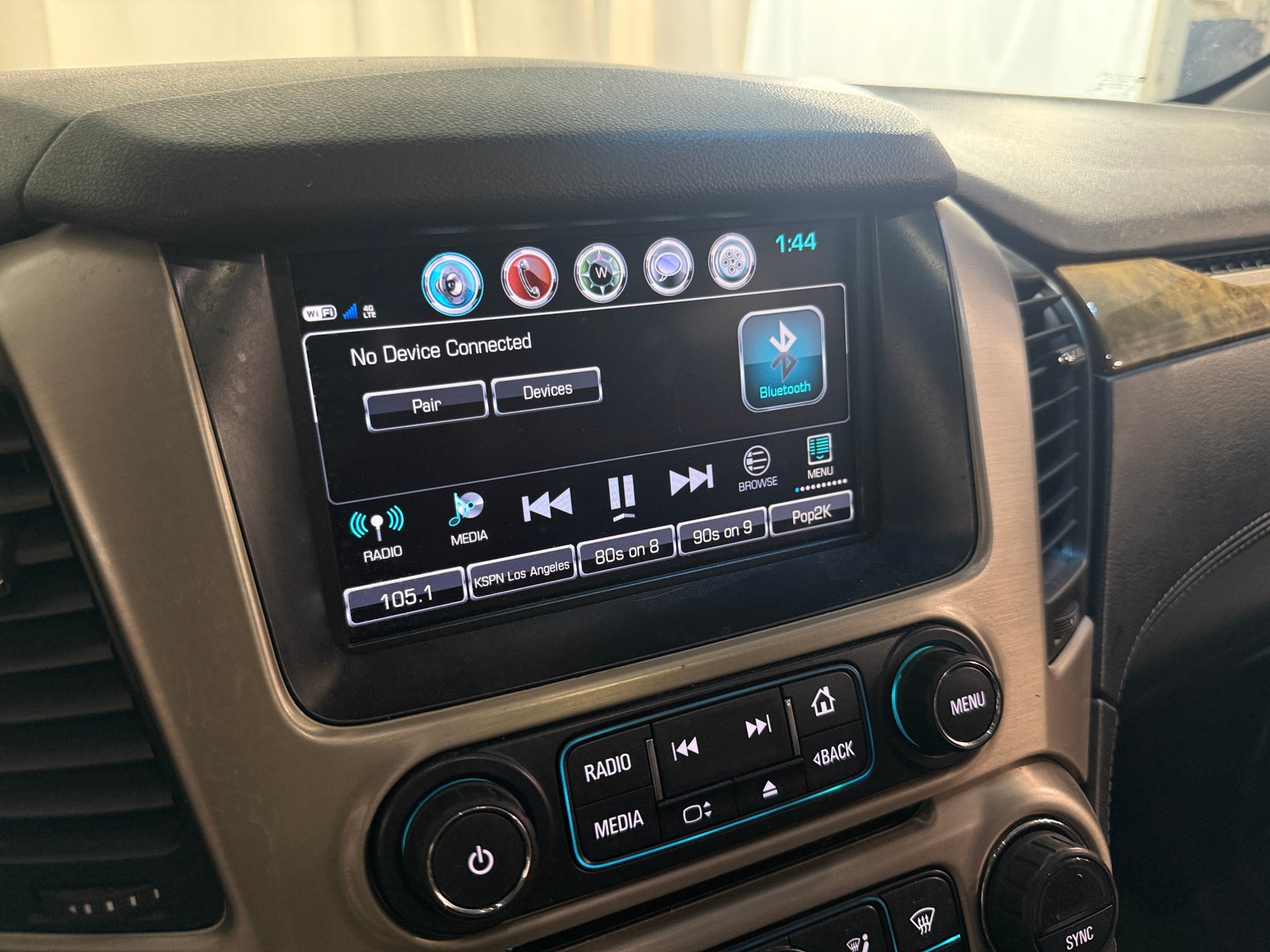 Thumbnail: 2017 GMC Yukon XL - 3