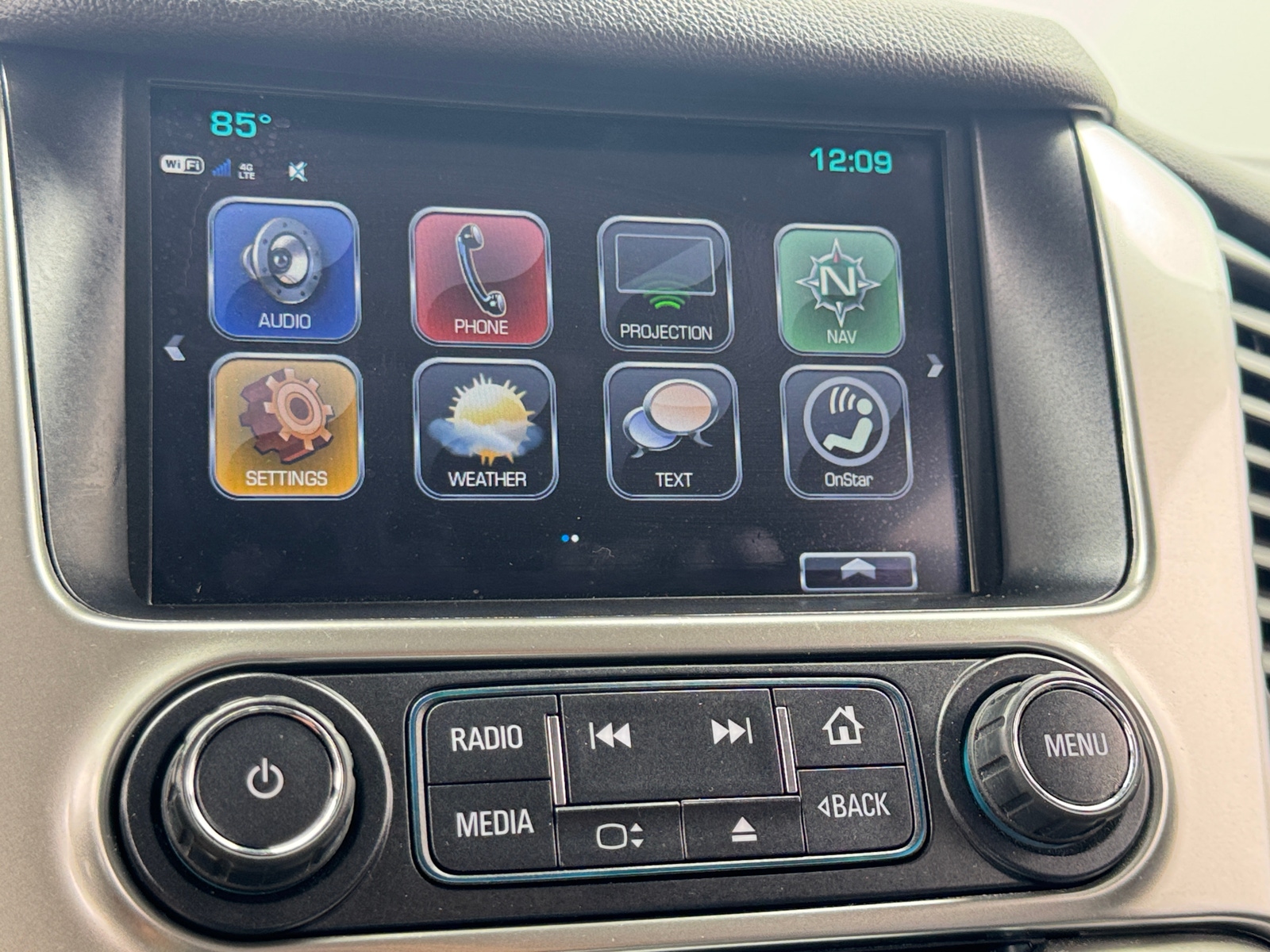 Thumbnail: 2020 Chevrolet Suburban - 3