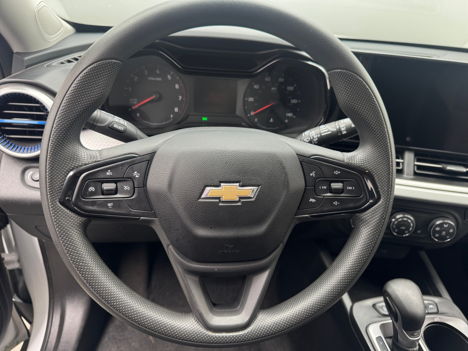 Thumbnail: 2025 Chevrolet Trax - 5