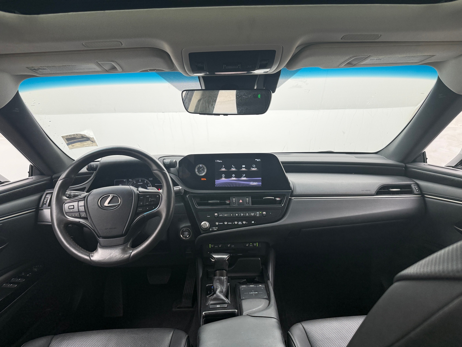 Thumbnail: 2022 Lexus ES - 3