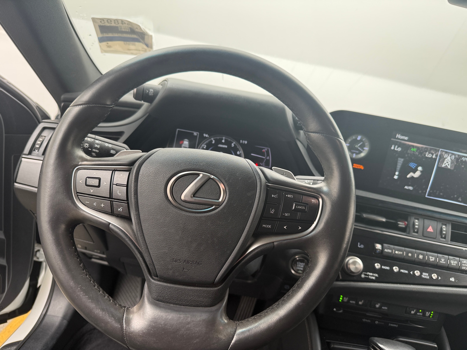 Thumbnail: 2022 Lexus ES - 5