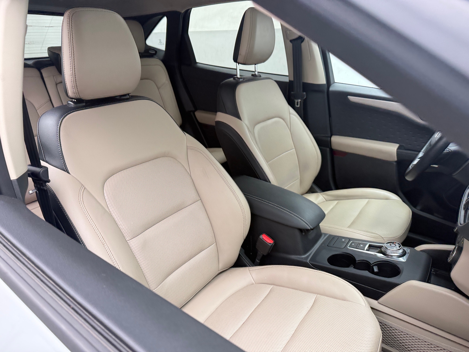 Thumbnail: 2020 Ford Escape - 2