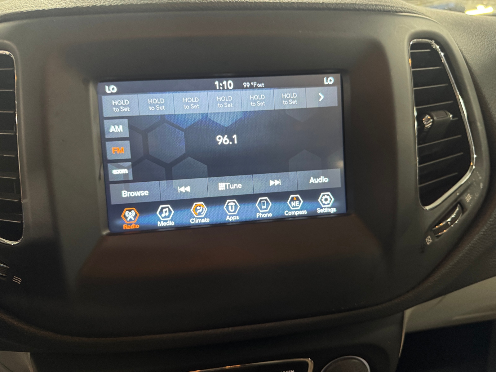 Thumbnail: 2019 Jeep Compass - 4