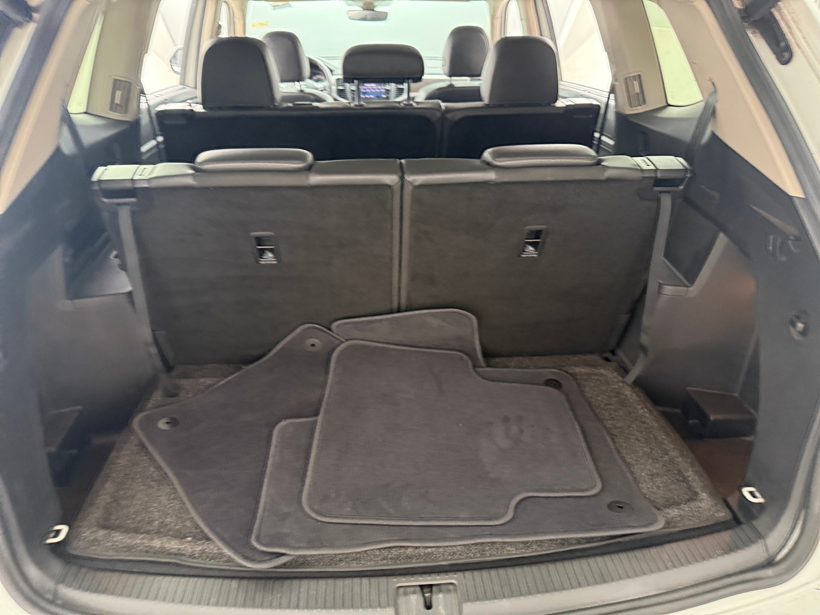 Thumbnail: 2019 Volkswagen Atlas - 7