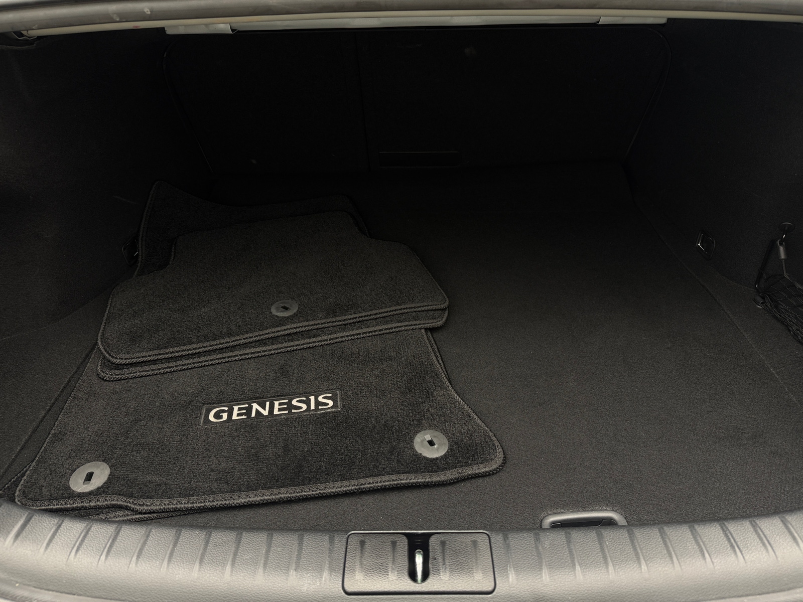 Thumbnail: 2023 Genesis G70 - 6
