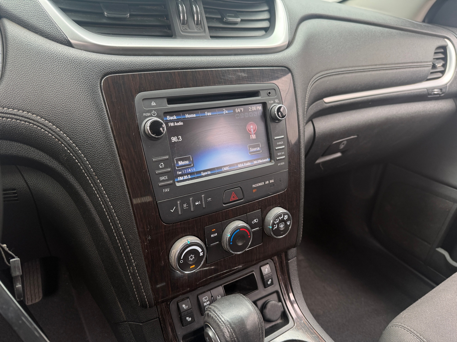 Thumbnail: 2015 Chevrolet Traverse - 4