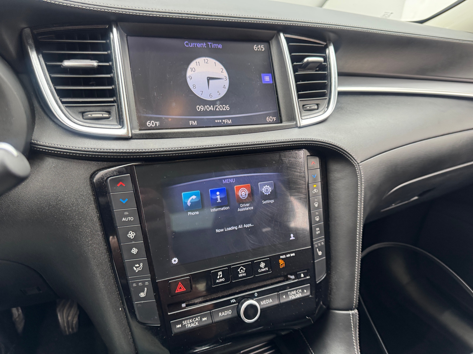 Thumbnail: 2019 INFINITI QX50 - 3