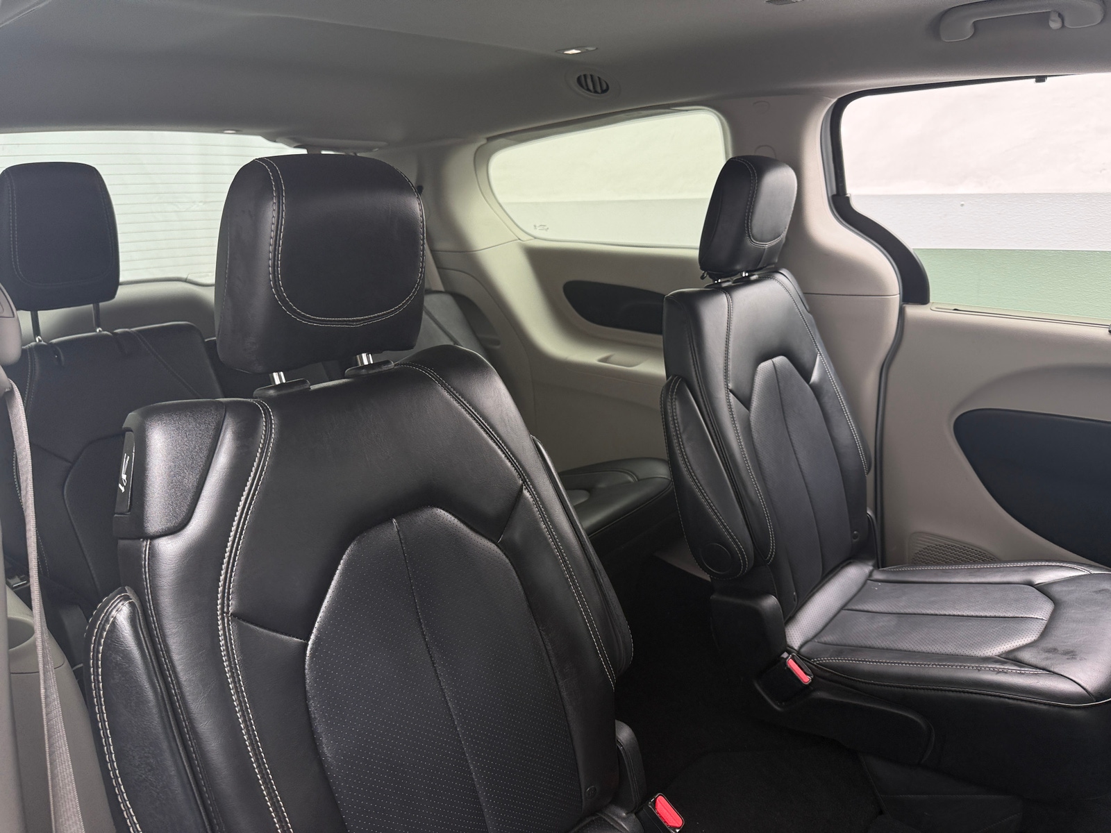 Thumbnail: 2024 Chrysler Pacifica - 6