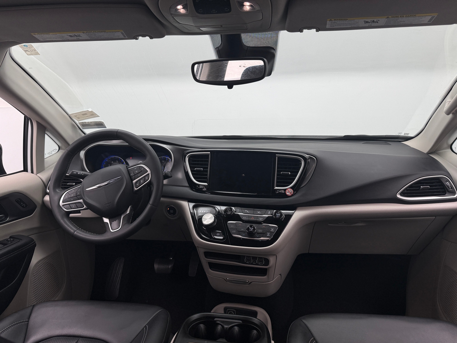 Thumbnail: 2024 Chrysler Pacifica - 3
