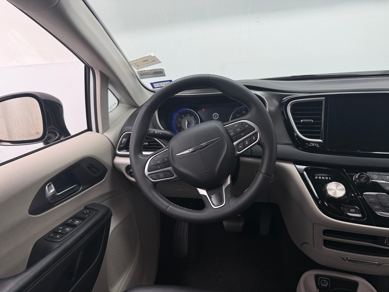 Thumbnail: 2024 Chrysler Pacifica - 5