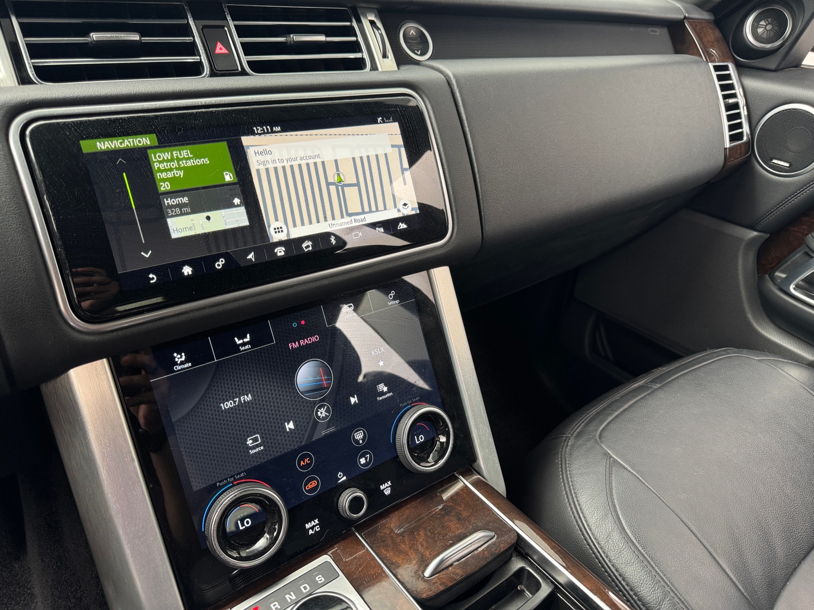 Thumbnail: 2021 Land Rover Range Rover - 4