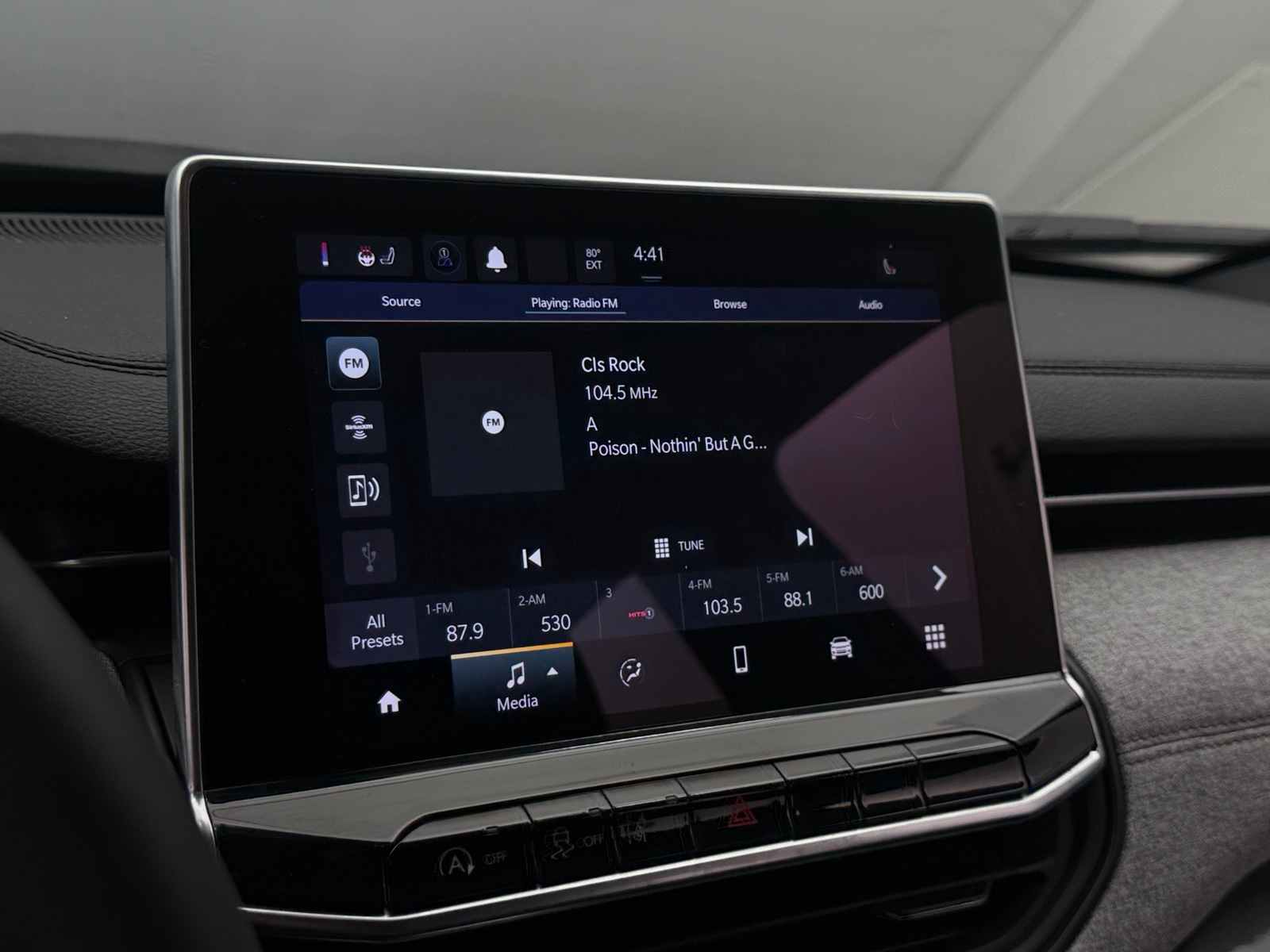 Thumbnail: 2023 Jeep Compass - 3