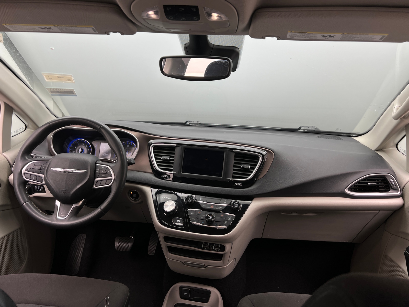 Thumbnail: 2023 Chrysler Voyager - 3
