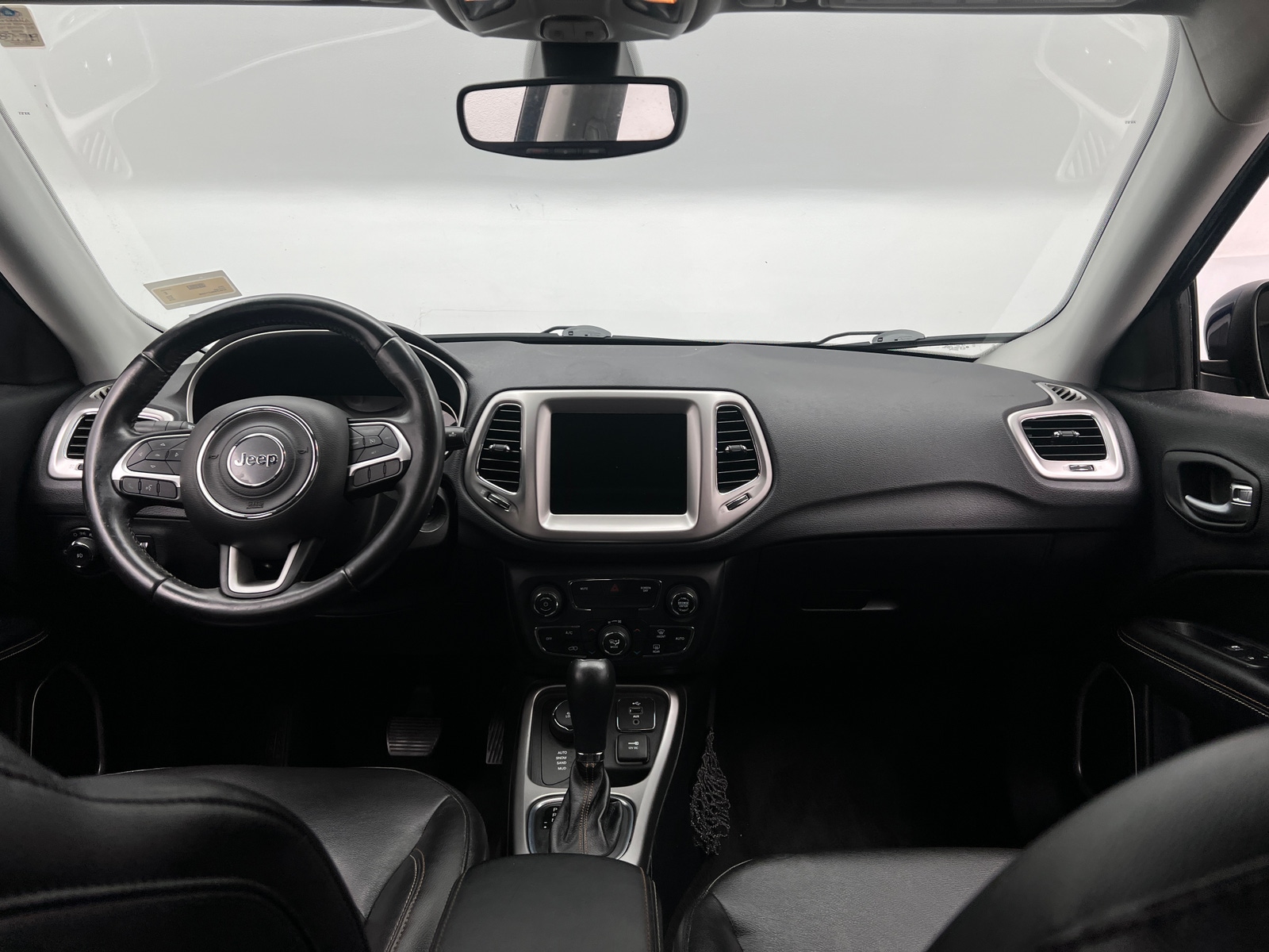 Thumbnail: 2018 Jeep Compass - 3