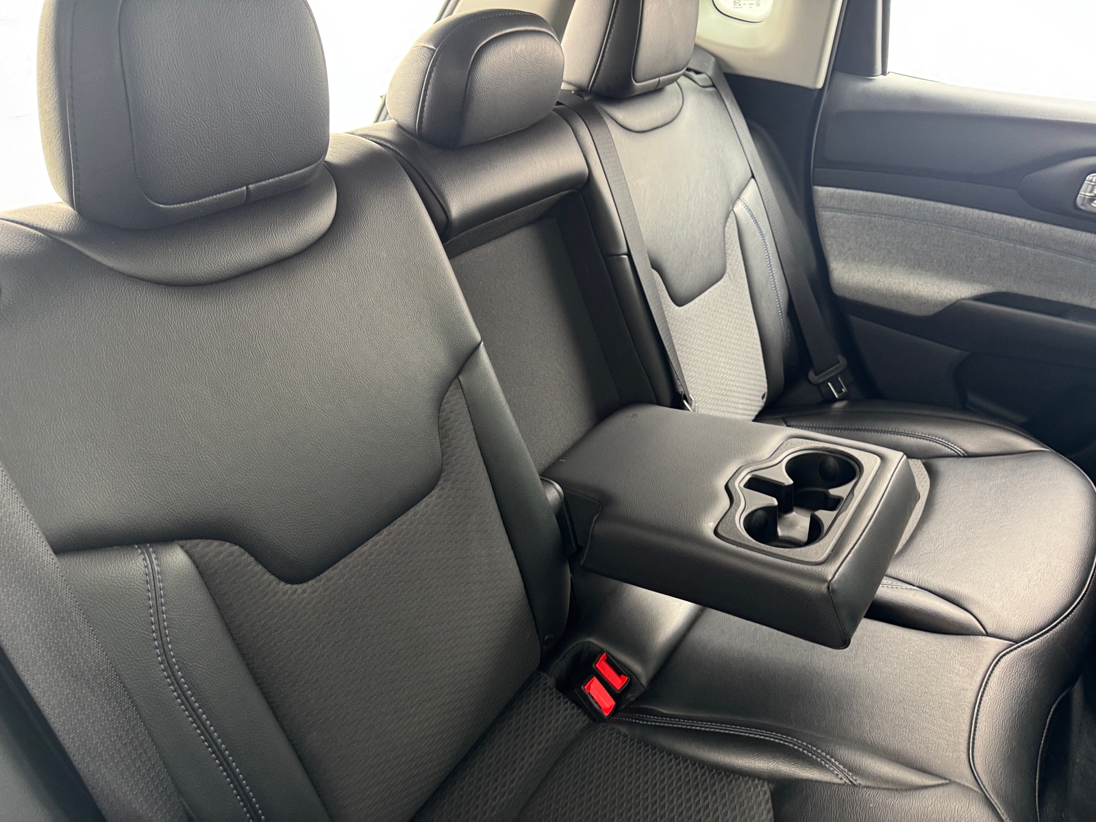 Thumbnail: 2022 Jeep Compass - 6