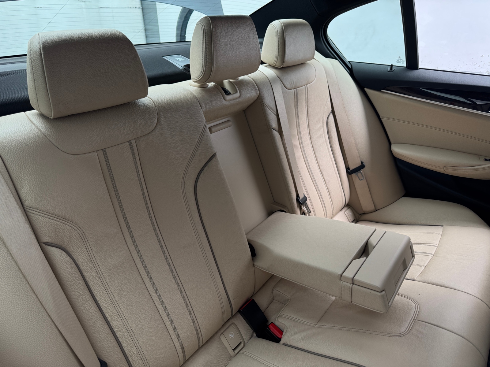 Thumbnail: 2017 BMW 5 Series - 5