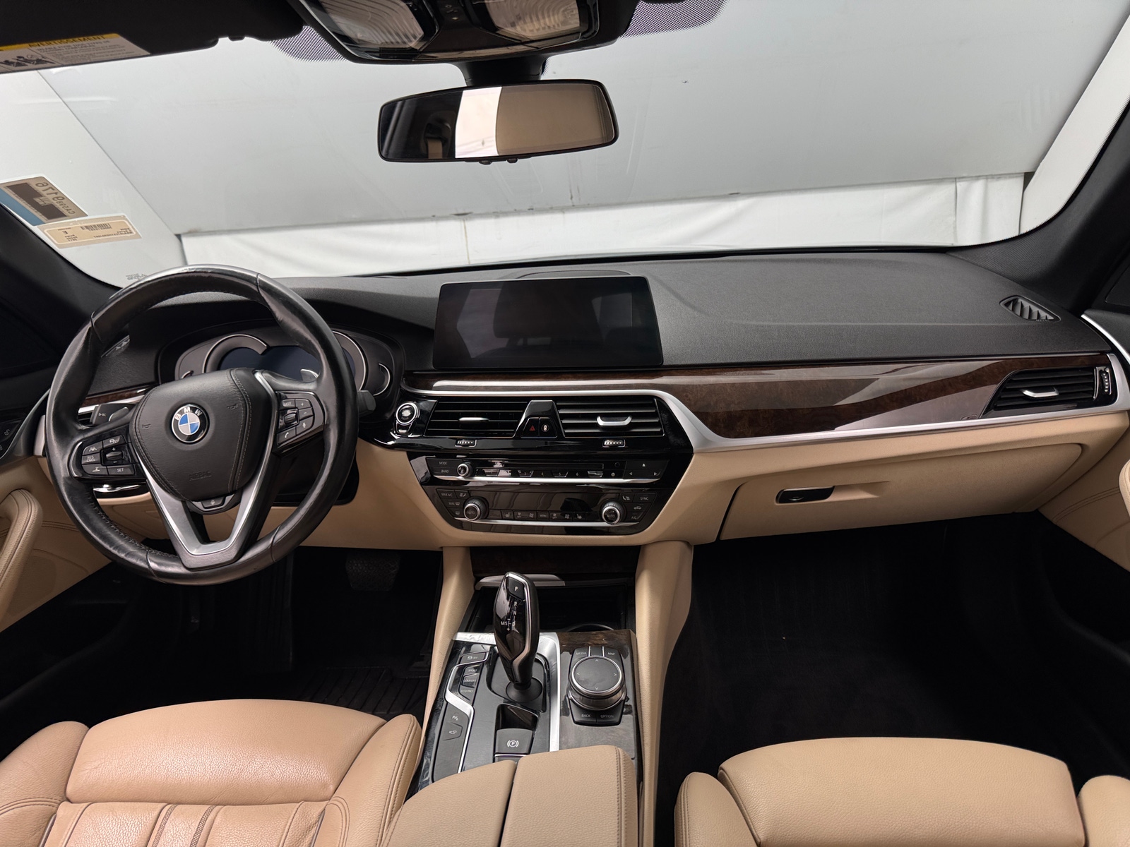 Thumbnail: 2017 BMW 5 Series - 2