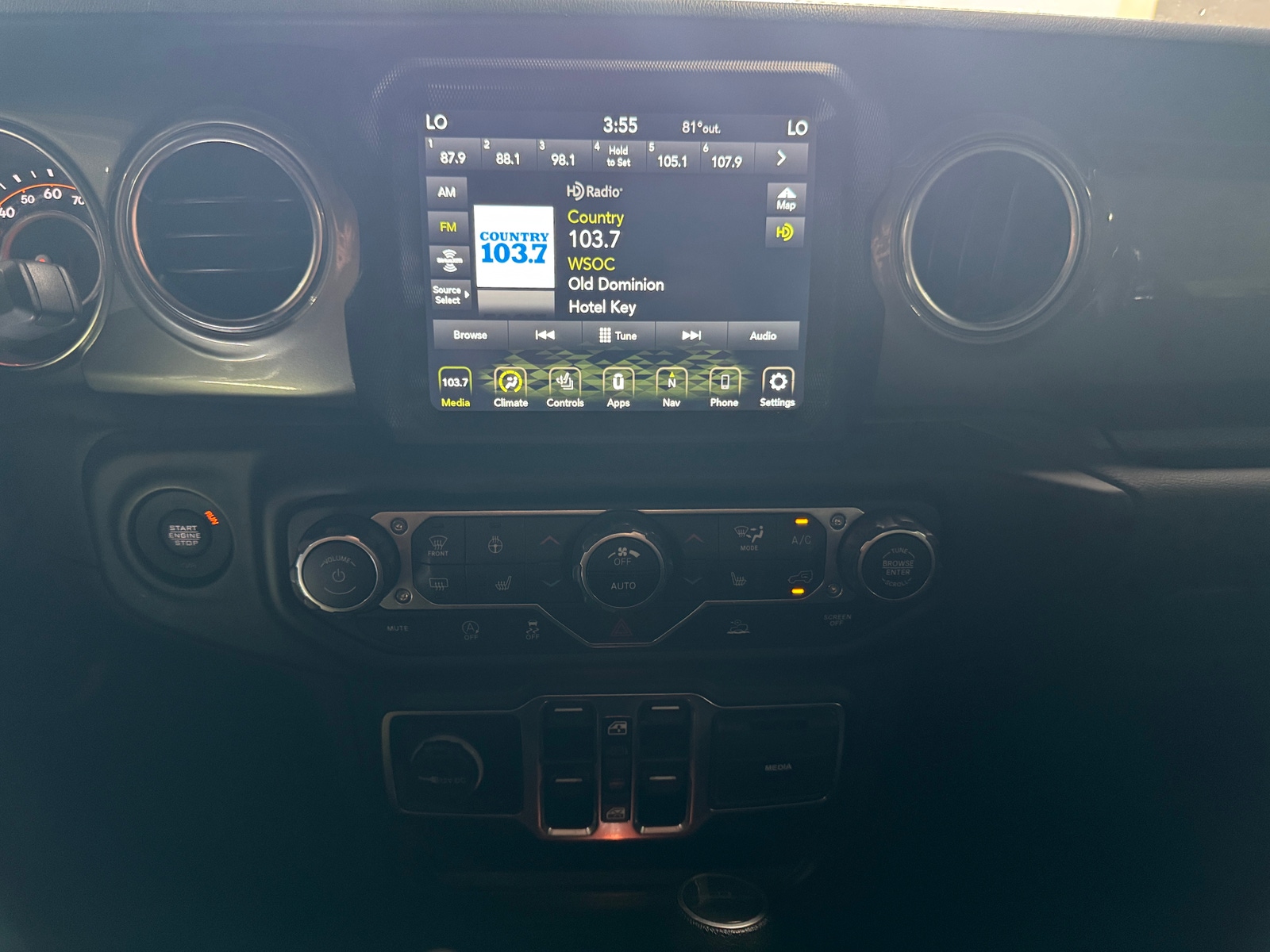Thumbnail: 2022 Jeep Gladiator - 4