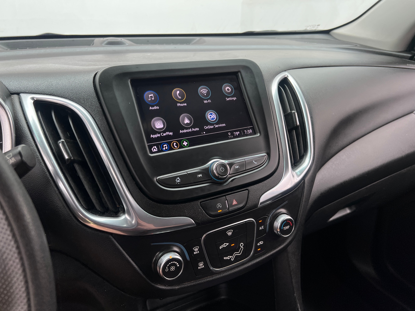 Thumbnail: 2022 Chevrolet Equinox - 4