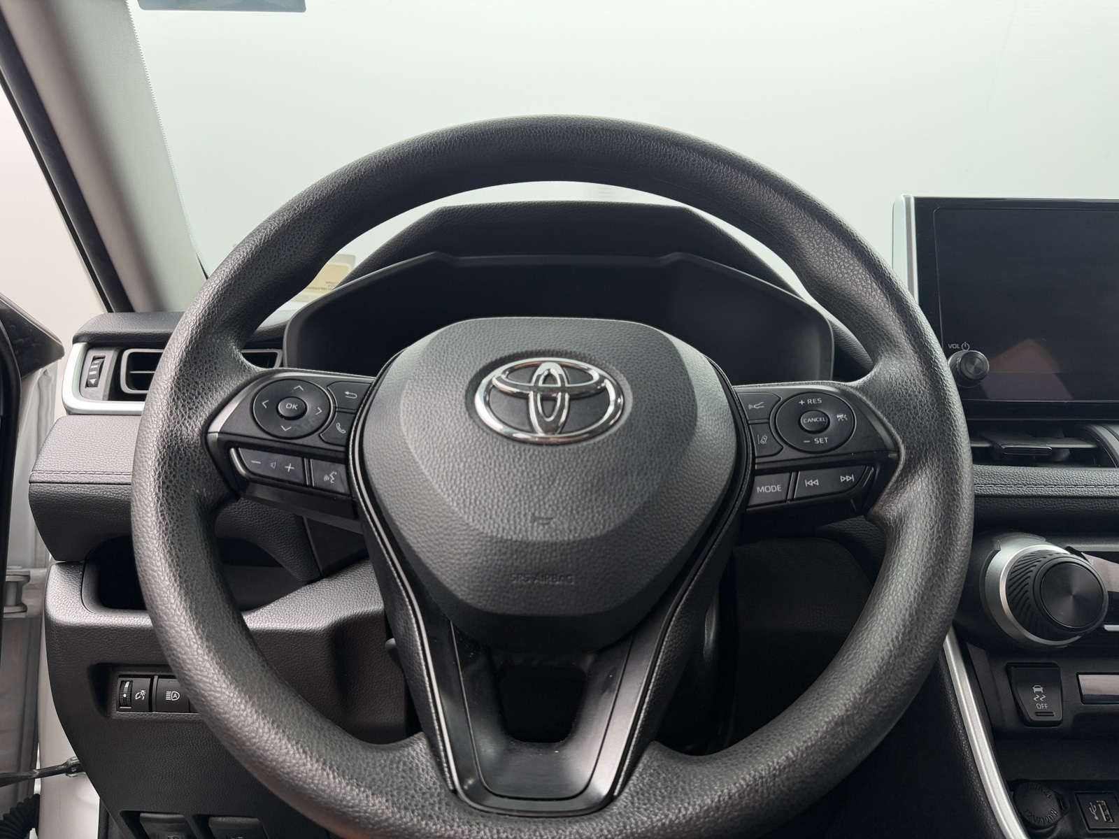 Thumbnail: 2025 Toyota RAV4 - 5