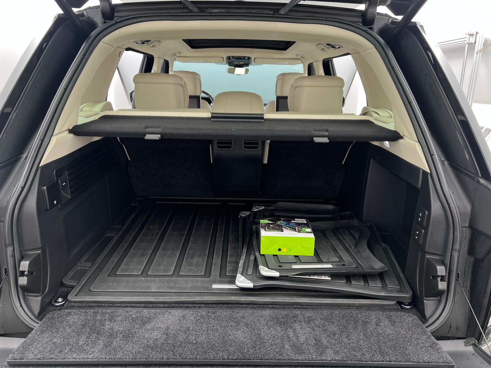 Thumbnail: 2019 Land Rover Range Rover - 7