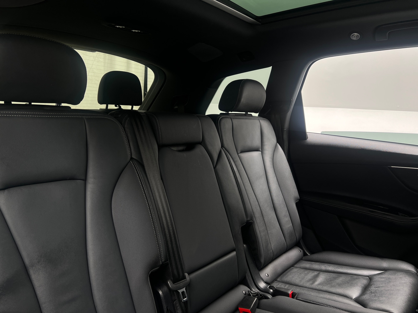 Thumbnail: 2025 Audi Q7 - 6