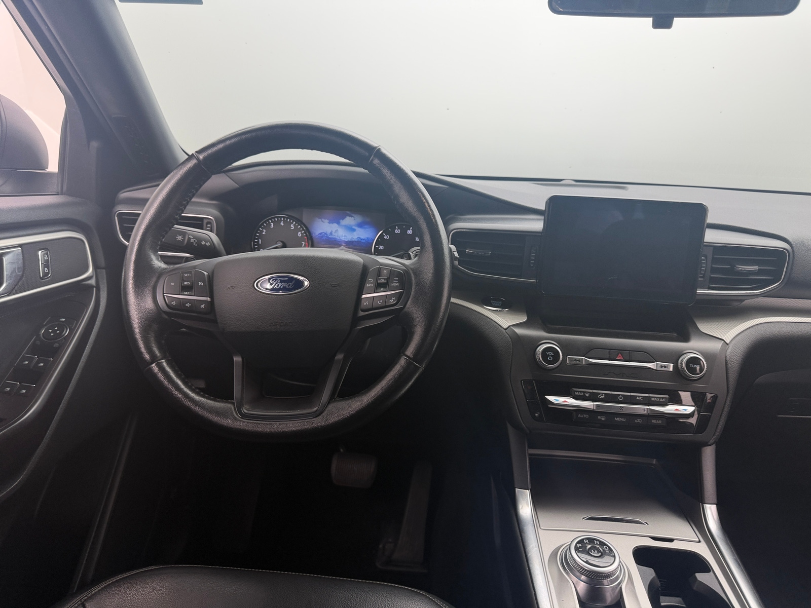 Thumbnail: 2020 Ford Explorer - 4