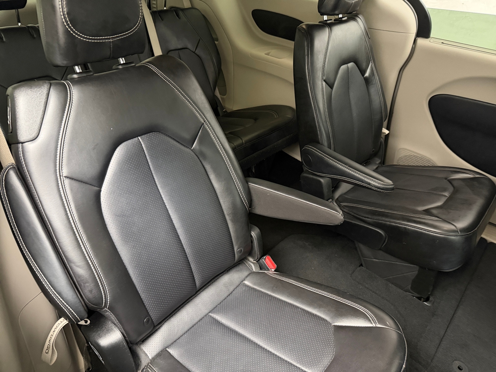 Thumbnail: 2024 Chrysler Pacifica - 5