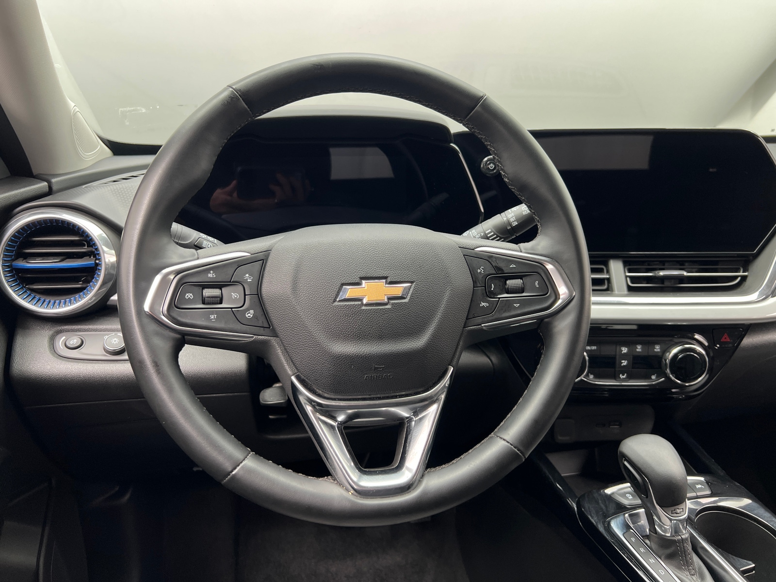 Thumbnail: 2025 Chevrolet Trax - 4