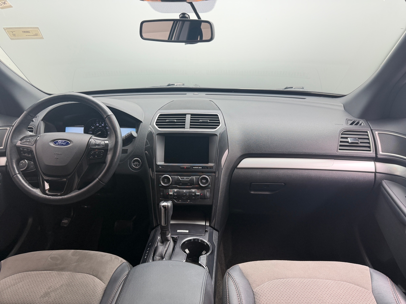 Thumbnail: 2017 Ford Explorer - 3