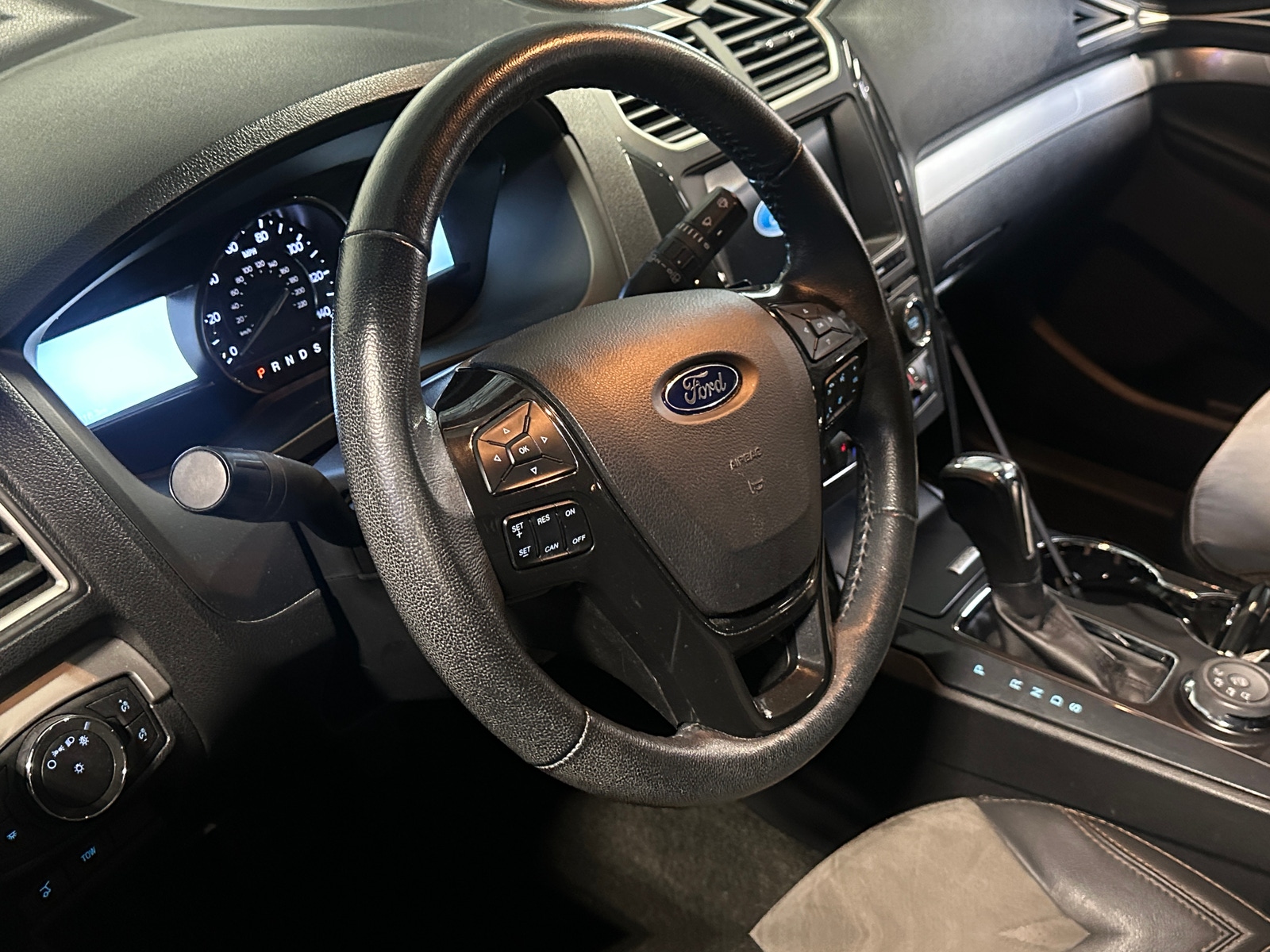 Thumbnail: 2017 Ford Explorer - 5