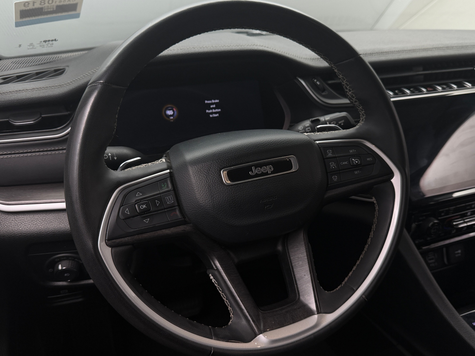 Thumbnail: 2023 Jeep Grand Cherokee - 4