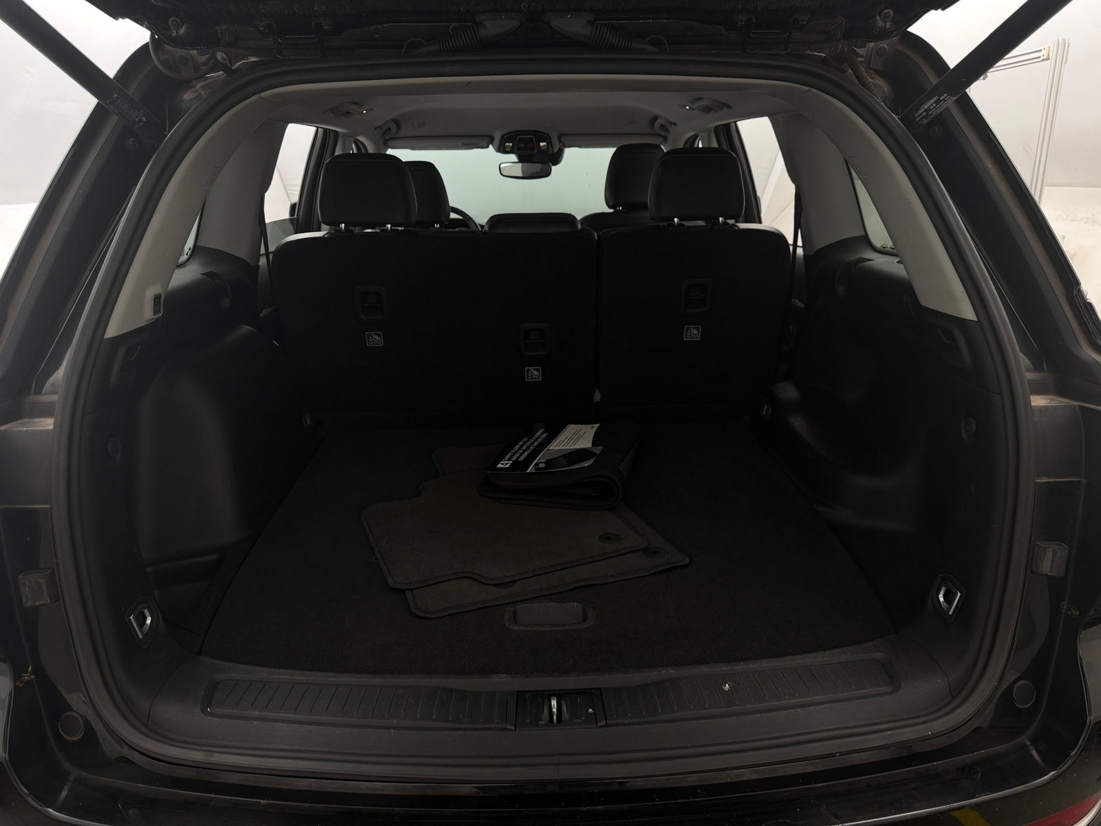 Thumbnail: 2023 Jeep Grand Cherokee - 6