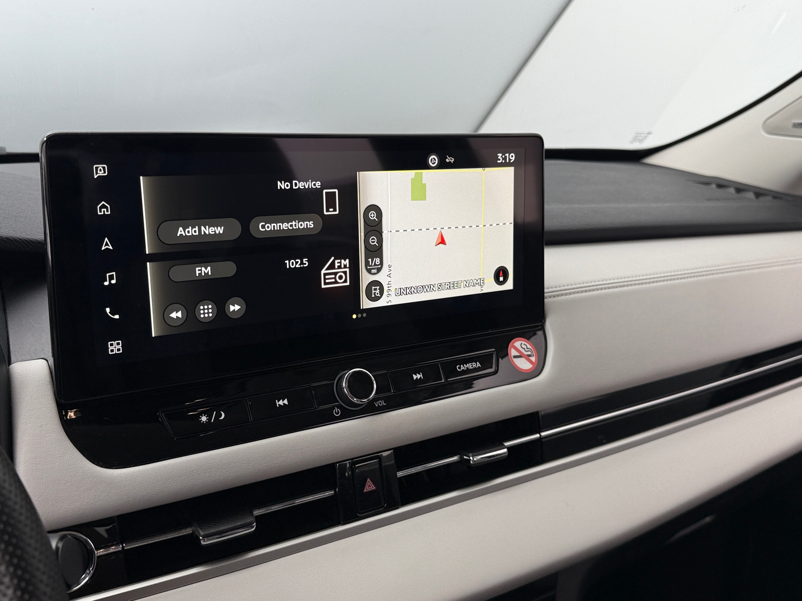 Thumbnail: 2025 Mitsubishi Outlander - 4