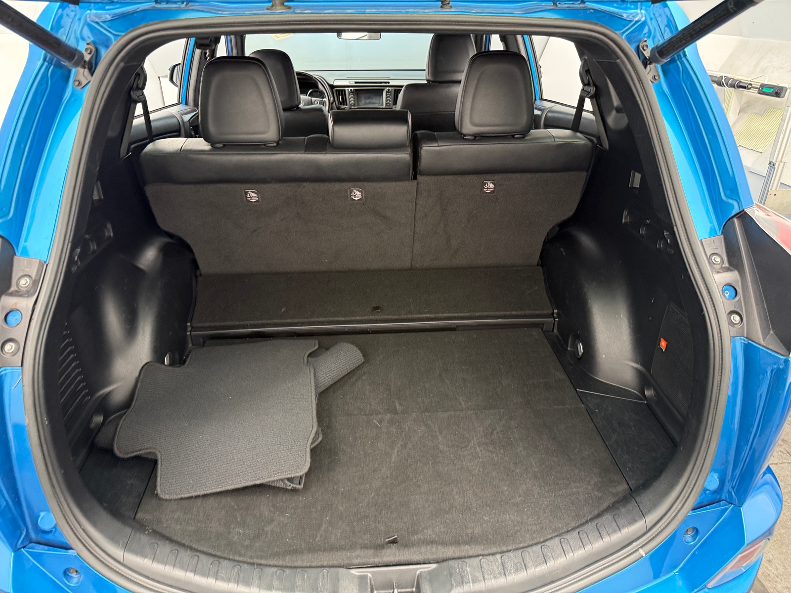 Thumbnail: 2017 Toyota RAV4 - 6